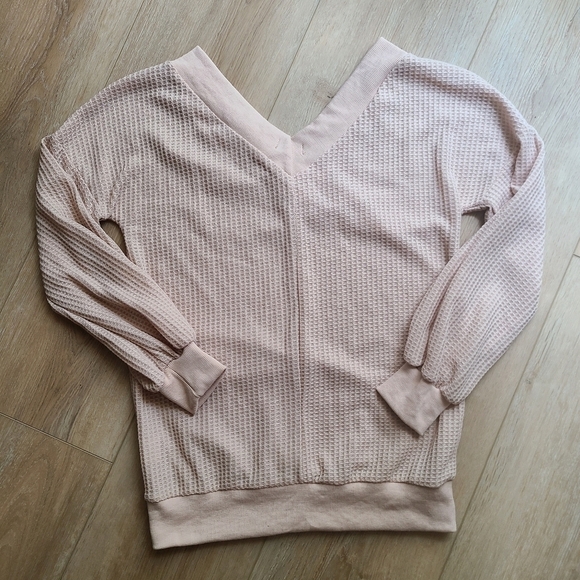 Women's Small Shell Pink V-Neck Waffle Knit Long Sleeve Blouse EUC - Picture 8 of 12